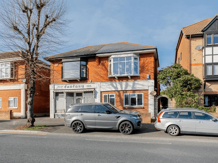 Two Bedroom Ground Floor Garden Apartment