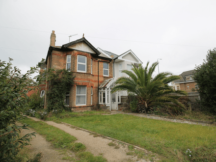 Two Double Bedroom Ground Floor Garden Flat
