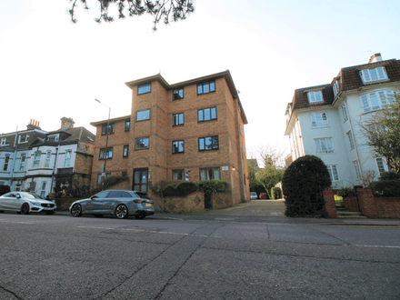Two double bedroom ground floor apartment 
